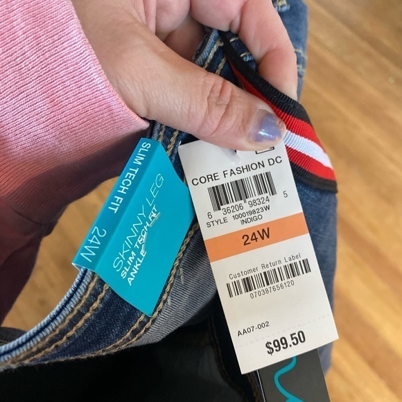 Nwt International Concepts INC Plus Size Red Racing Stripe Ankle Jeans s… - Picture 2 of 8